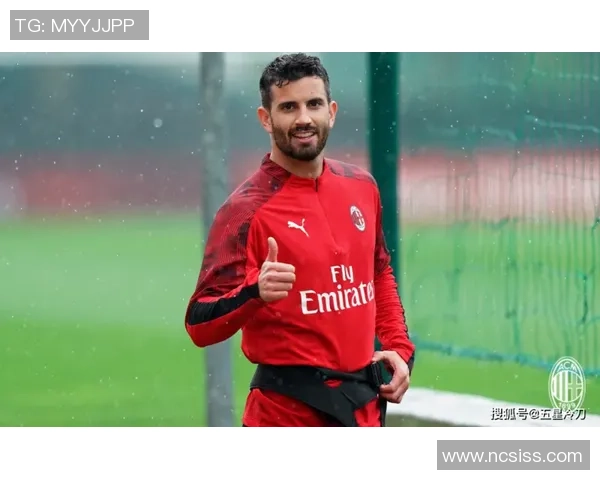 米兰俱乐部正式签约天空足球明星引发球迷热议与期待